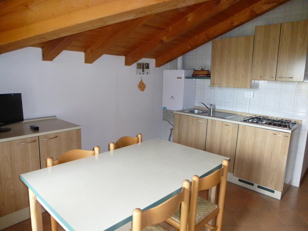 דירות פייבה די לדרו Casa Enrico חדר תמונה