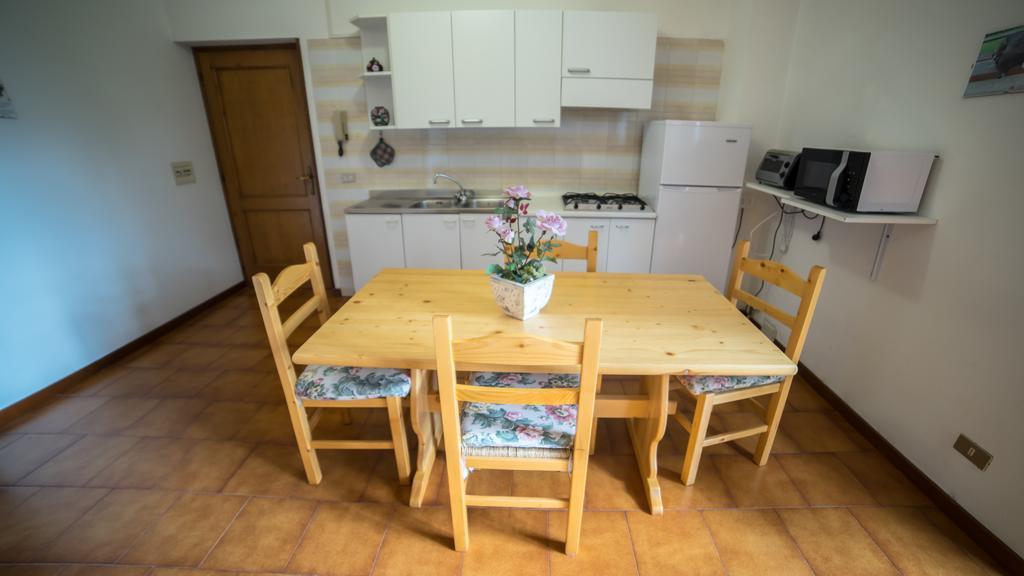 דירות פייבה די לדרו Casa Enrico חדר תמונה